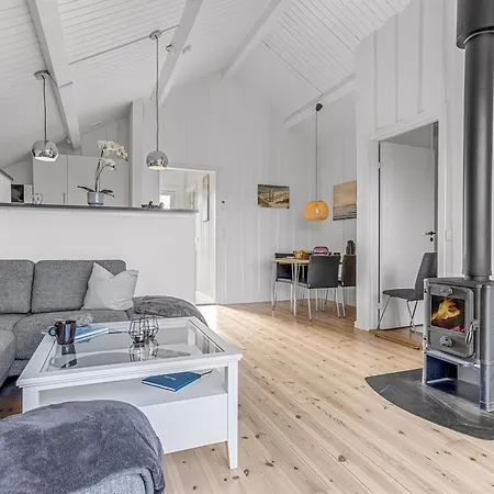 Holiday home Darina - 150m From The Sea By Interhome Askeby