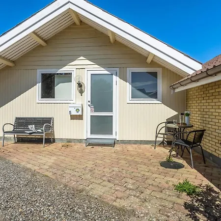 Hébergement de vacances Darina - 150m From The Sea By Interhome Askeby